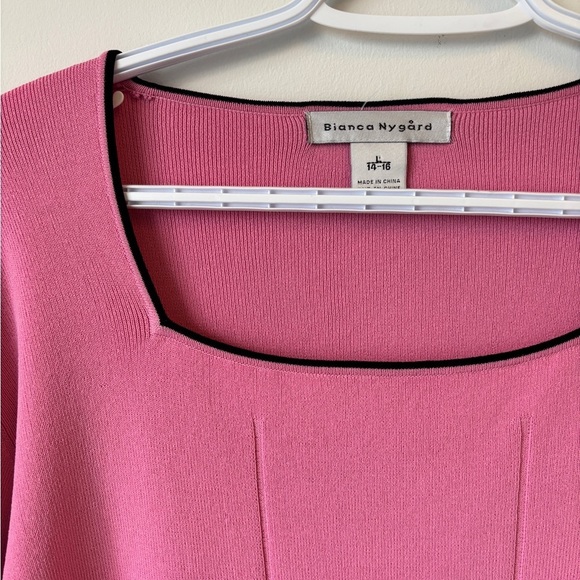 Vintage Pink Boxy Blouse with Black Accents - Picture 3 of 7